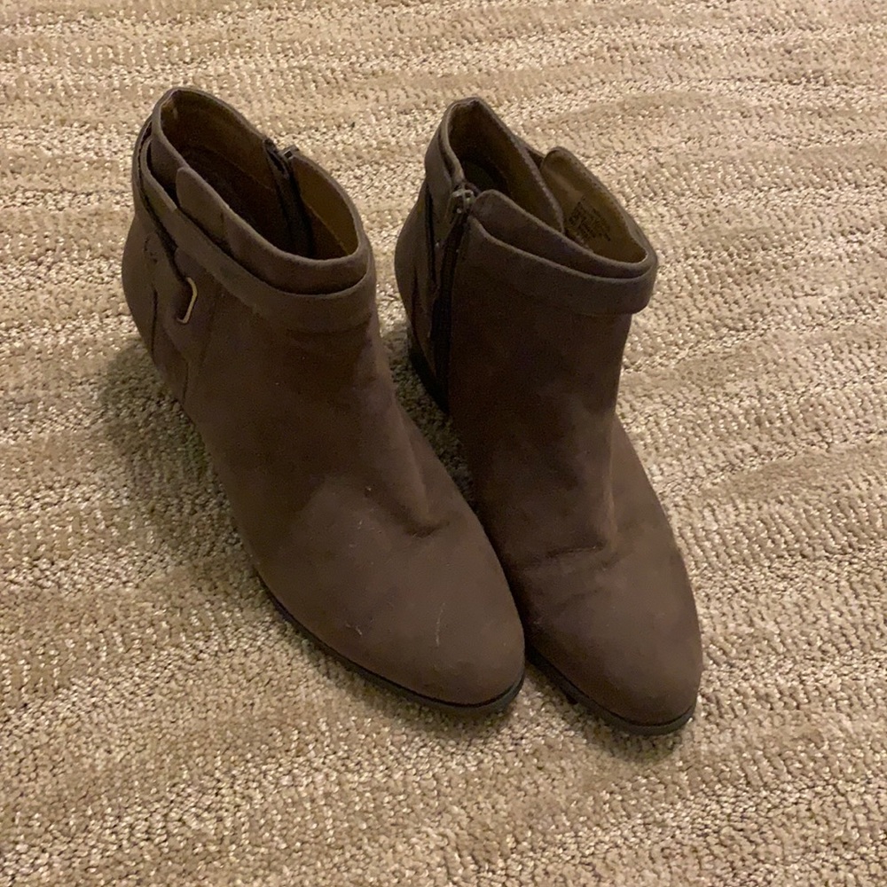 Side zip booties